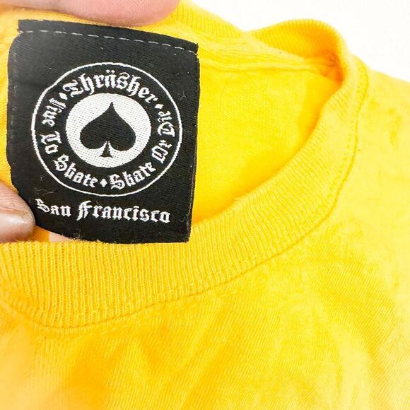 Thrasher Skateboard Magazine Graphic Yellow Logo Tee Vintage Size Medium - Picture 2 of 5